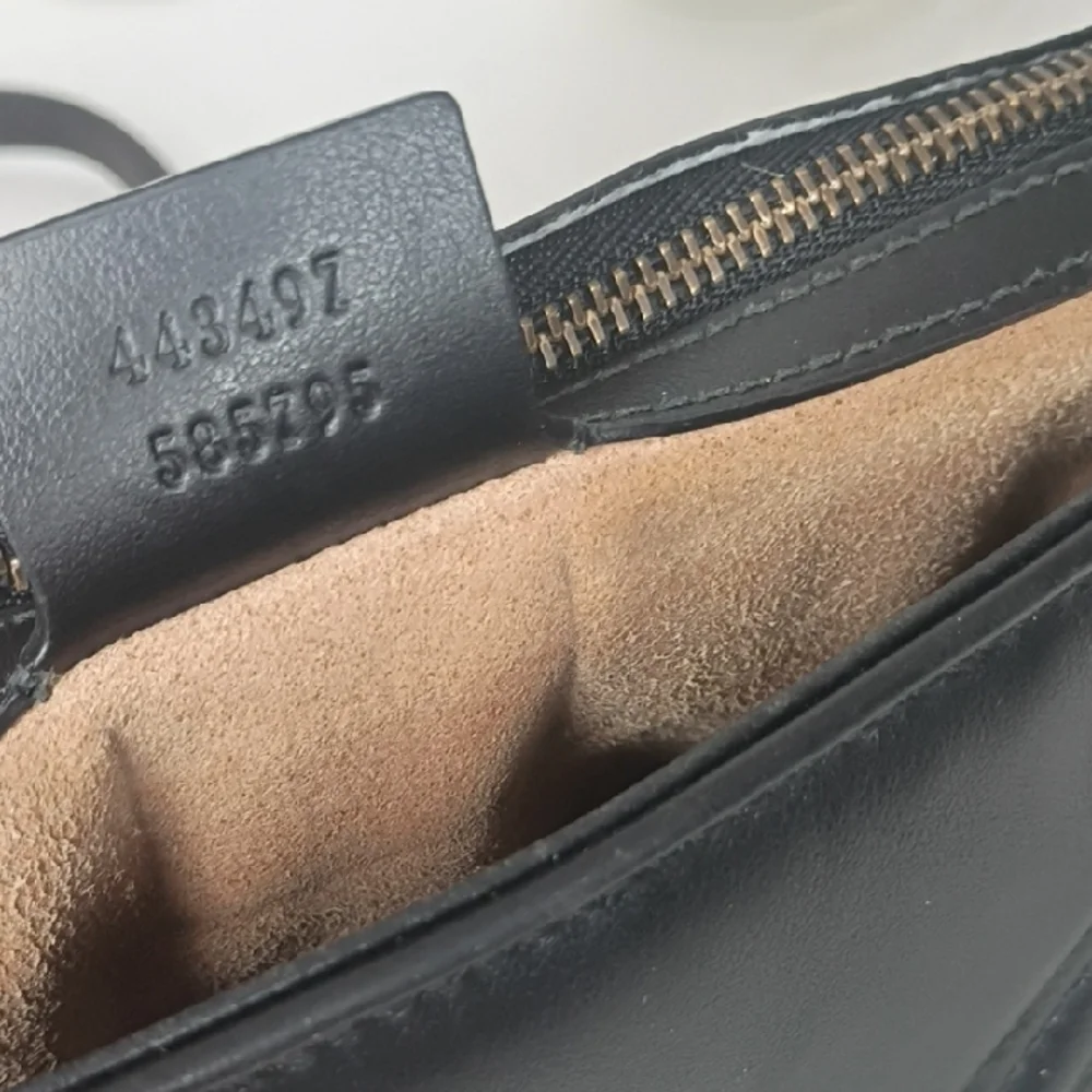 Gucci GG Marmont Crossbody Purse Black Quilted Leather Shoulder Bag